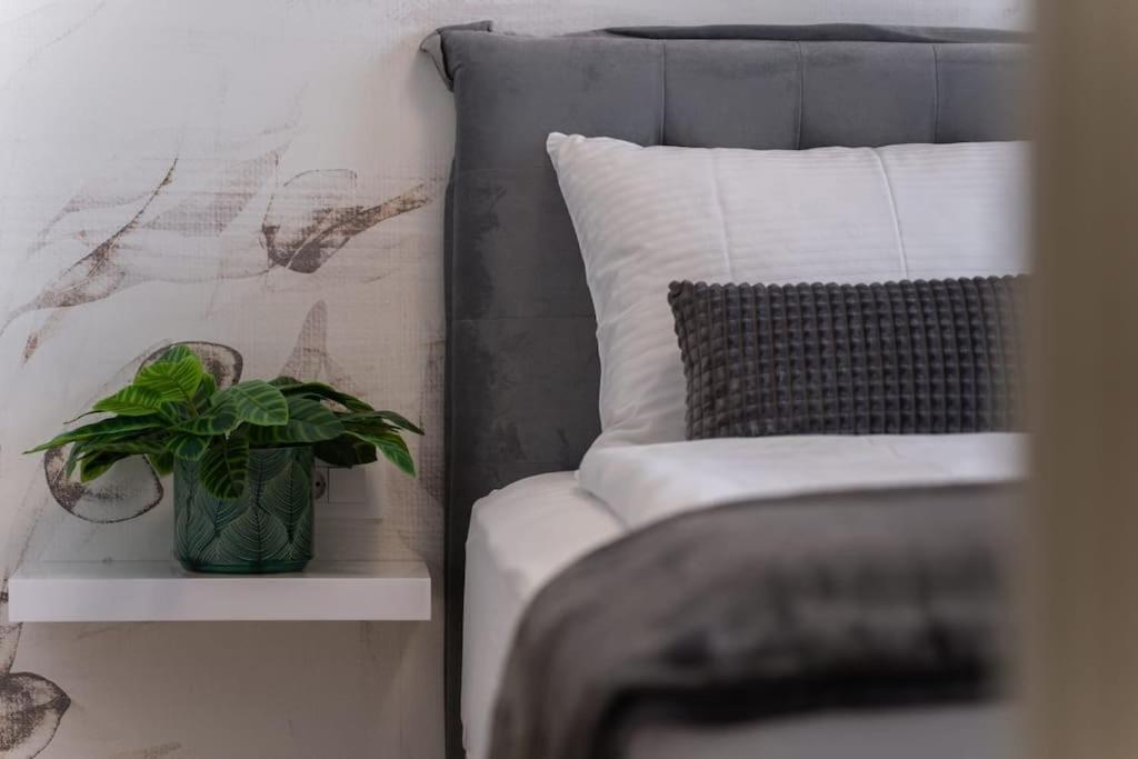 Capsula Luxury Apartment Umag Buitenkant foto