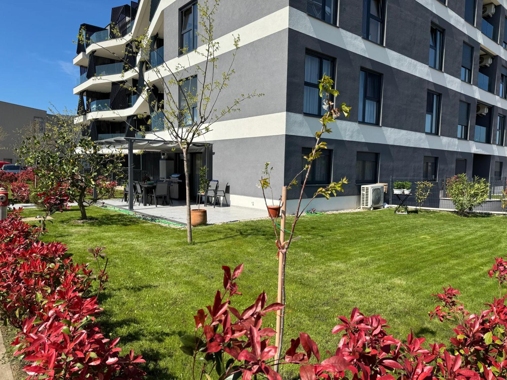 Capsula Luxury Apartment Umag Buitenkant foto